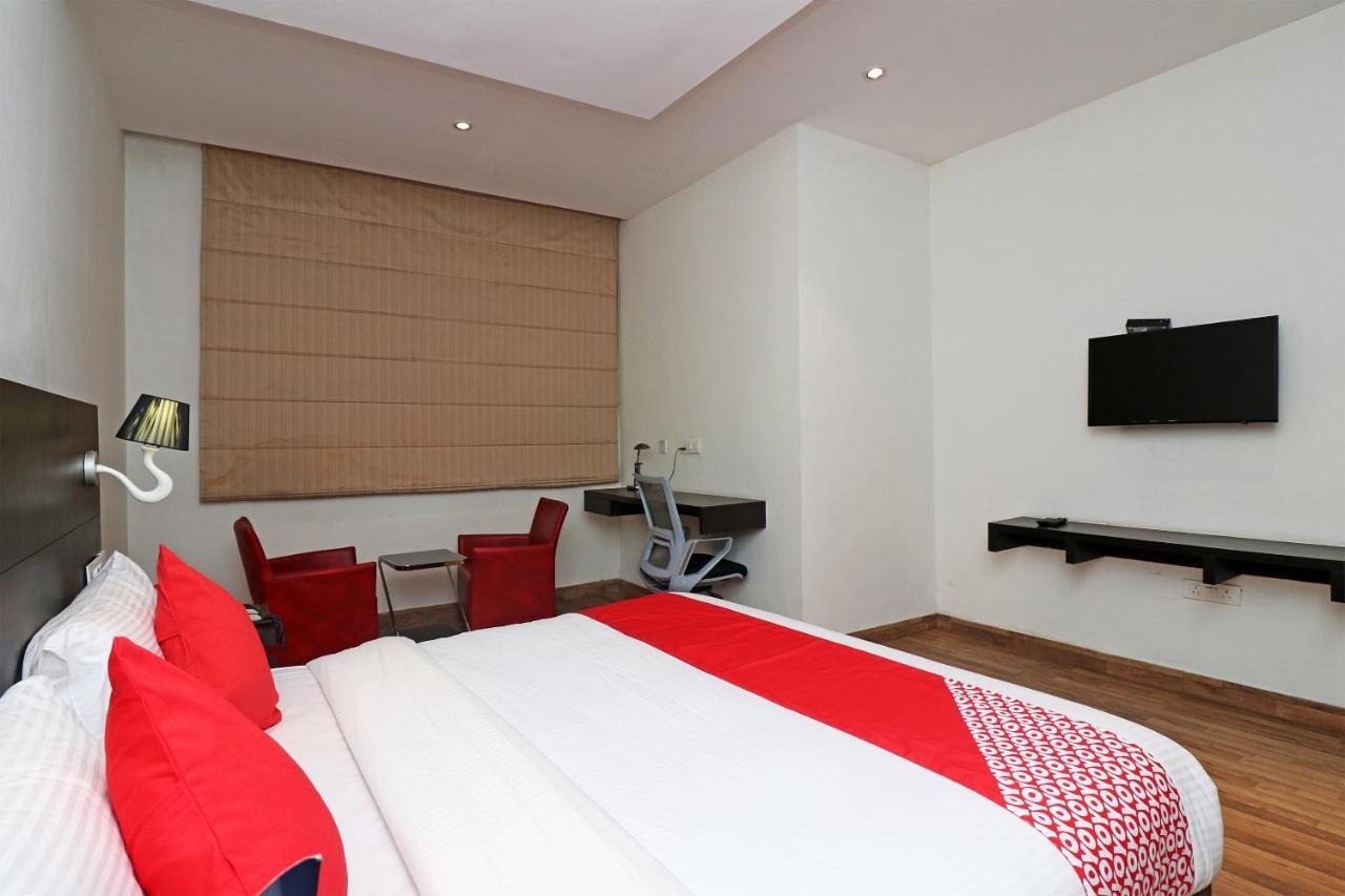 Capital O 19296 Joy Inn & Suites Bhiwadi Εξωτερικό φωτογραφία