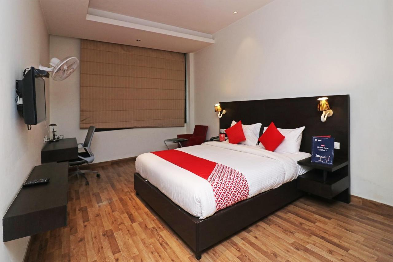 Capital O 19296 Joy Inn & Suites Bhiwadi Εξωτερικό φωτογραφία