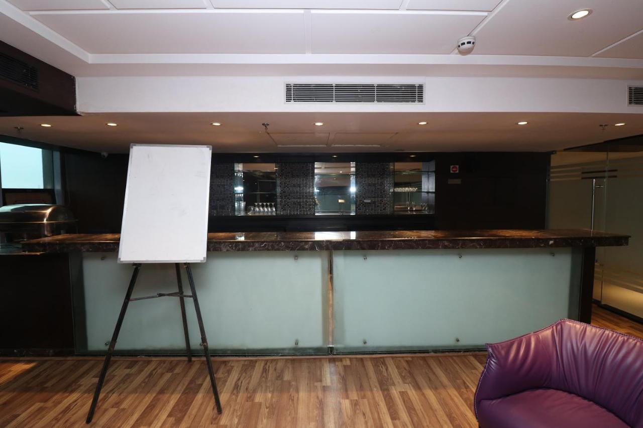 Capital O 19296 Joy Inn & Suites Bhiwadi Εξωτερικό φωτογραφία